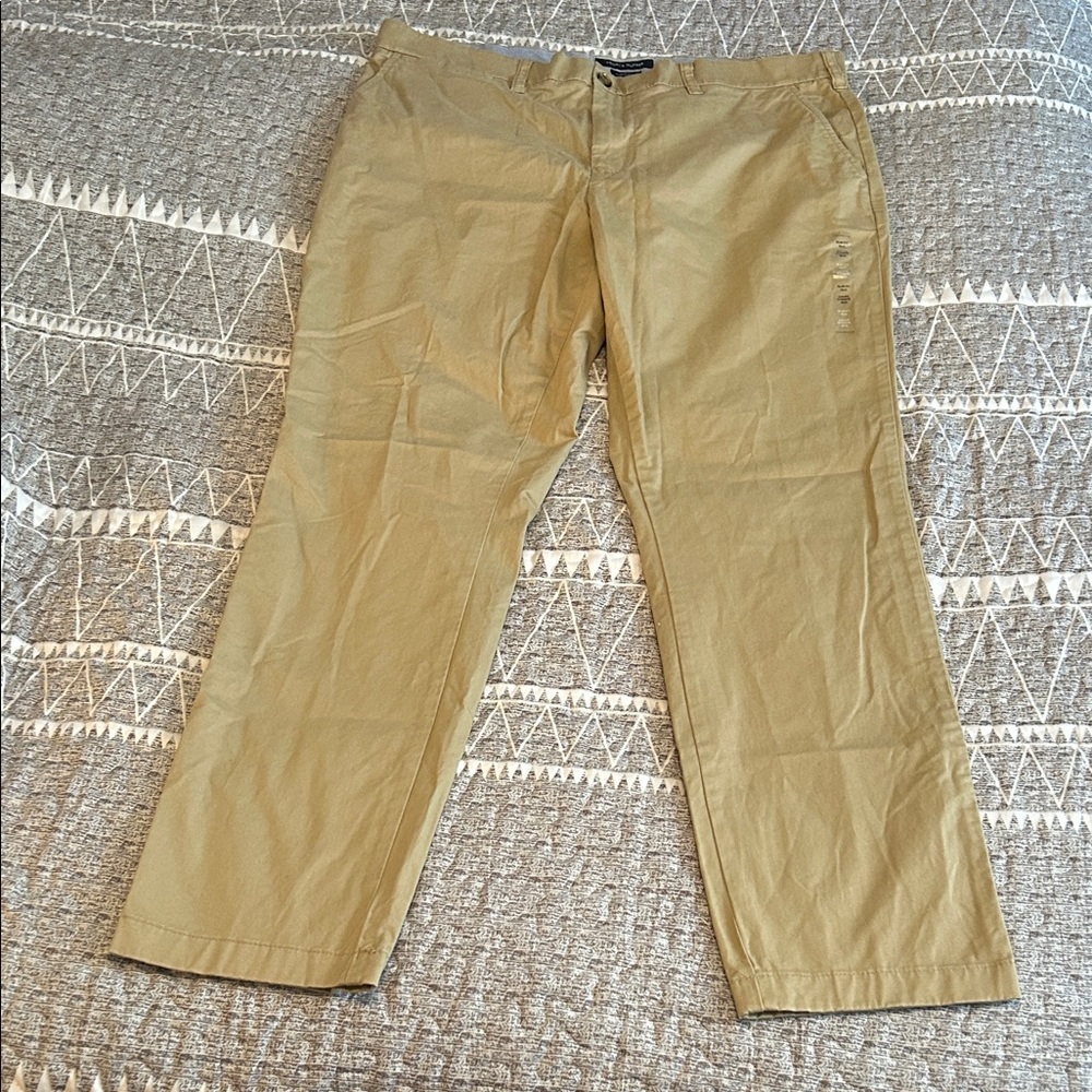 Tommy Hilfiger Men's Khaki Chinos BNWT